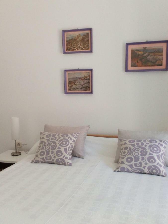 Studio In Pula Center Экстерьер фото