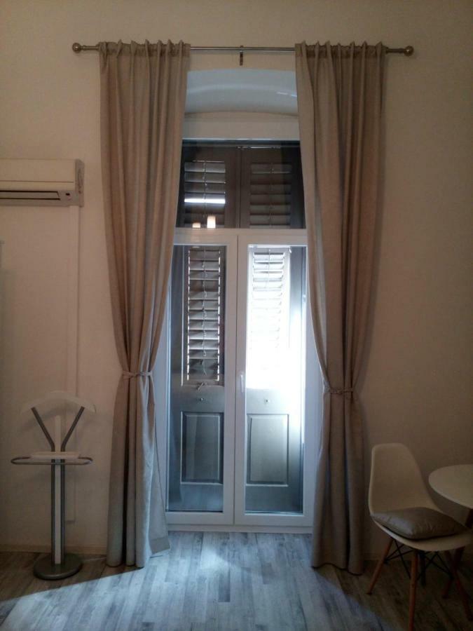 Studio In Pula Center Экстерьер фото