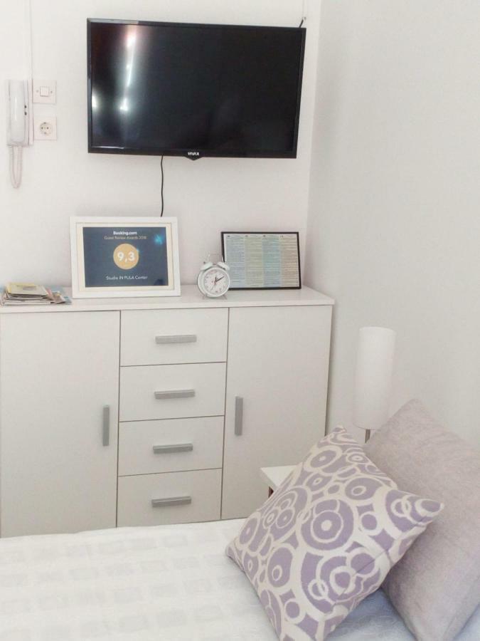 Studio In Pula Center Экстерьер фото