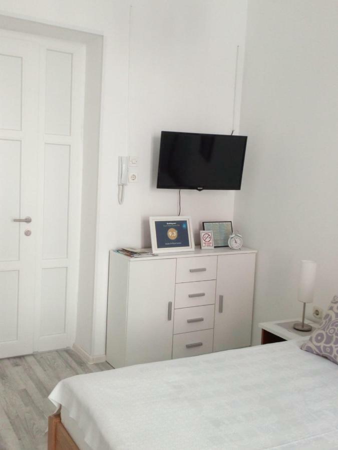 Studio In Pula Center Экстерьер фото